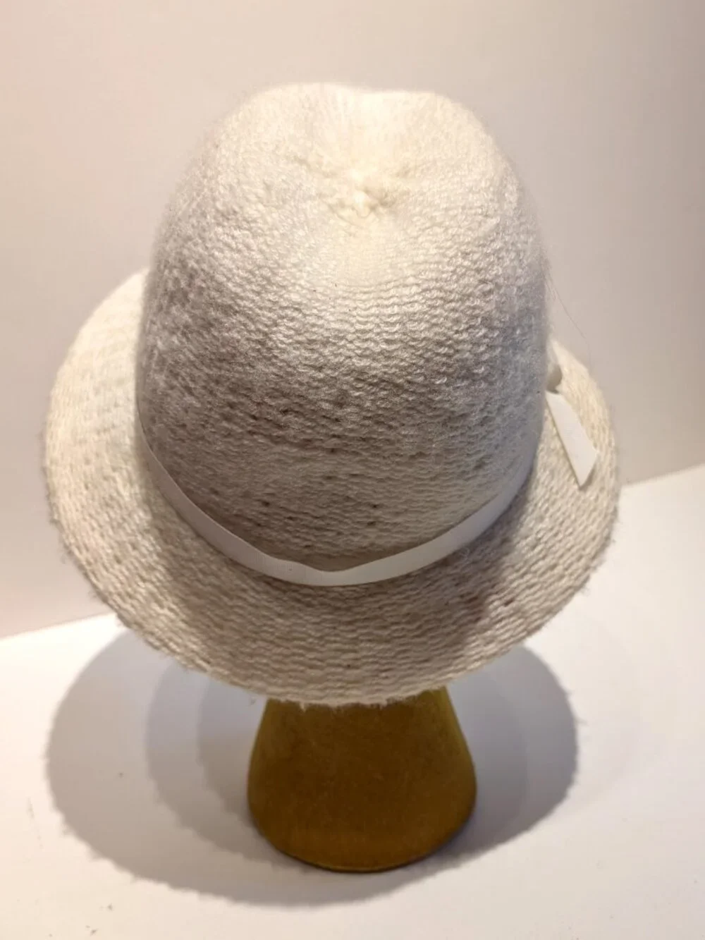 Vintage Eaton’s Knit off white hat - Picture 4 of 5